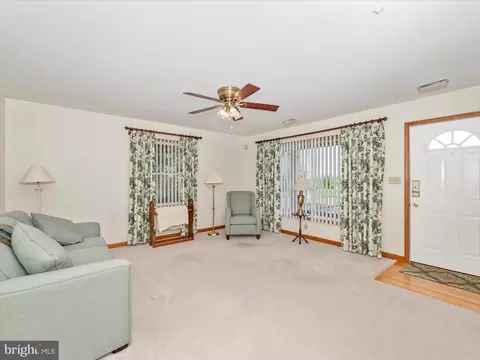 13 Orndorff Dr, Smithsburg, MD 21783 photo 5