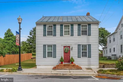 57 Main St, Keedysville, MD 21756