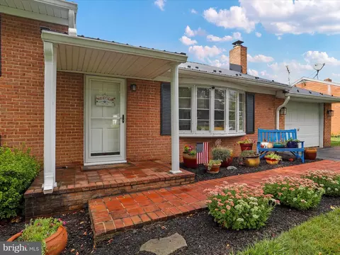 16612 Tammany Manor Rd, Williamsport, MD 21795