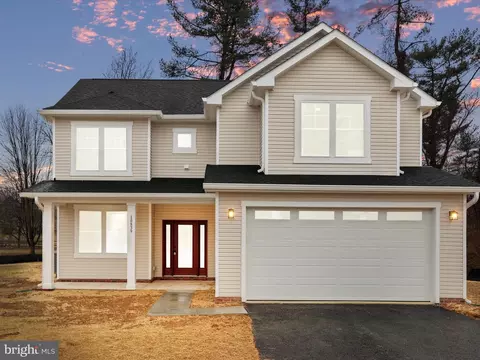 10839 Hershey Dr, Williamsport, MD 21795