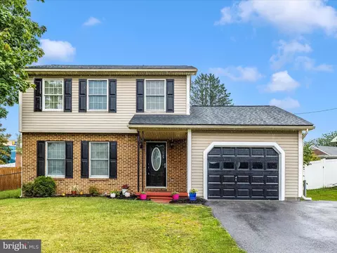 2220 Beverly Dr, Hagerstown, MD 21740