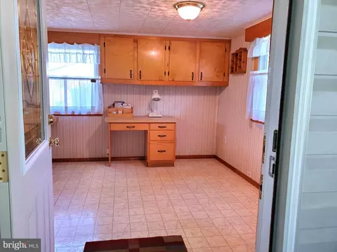 25410 Military Rd, Cascade, MD 21719 photo 8