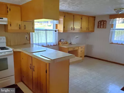 25410 Military Rd, Cascade, MD 21719 photo 12