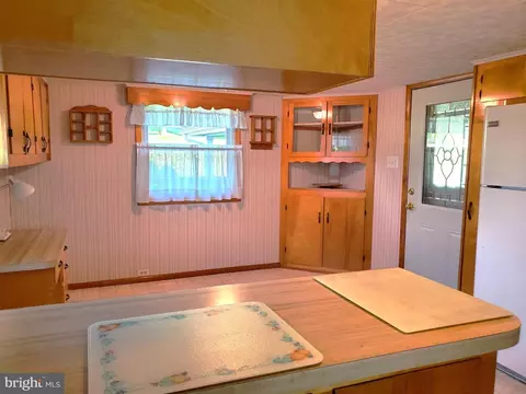 25410 Military Rd, Cascade, MD 21719 photo 11