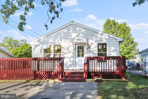 109 Fairview Dr, Hancock, MD 21750