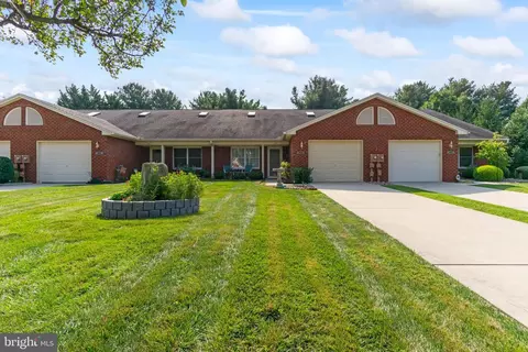 164 Chantilly Ct, Hagerstown, MD 21740