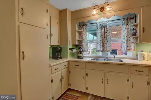 227 S Main St, Boonsboro, MD 21713 photo 20