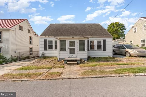 25 E Cemetery St, Funkstown, MD 21734