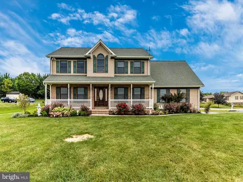 17133 Bivens Ln NW, Hagerstown, MD 21740