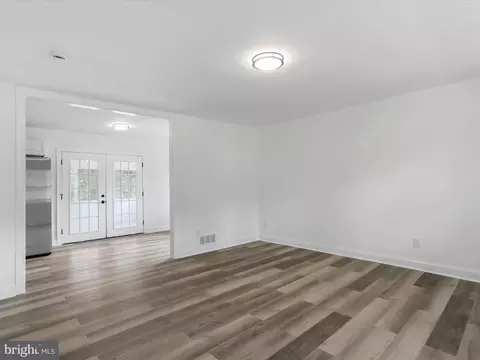 Living - 11905 Boyd Rd, Clear Spring, MD 21722 photo 1 of 3