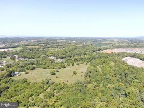 742 Antietam Dr, Hagerstown, MD 21742