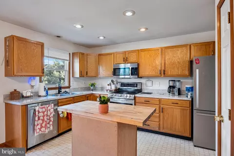 Kitchen - 65 Byron Dr, Smithsburg, MD 21783 photo 1 of 5