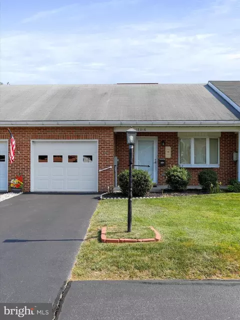 18018 Sand Wedge Dr, Hagerstown, MD 21740