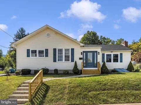 901 Armstrong Ave, Hagerstown, MD 21740