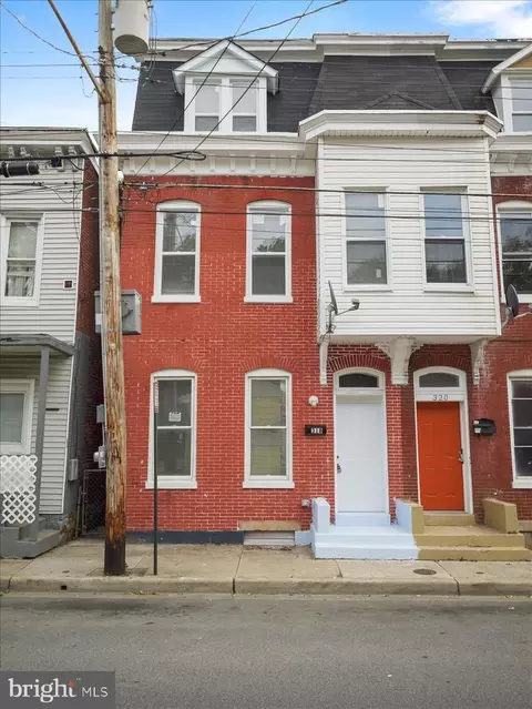 318 S Locust St, Hagerstown, MD 21740