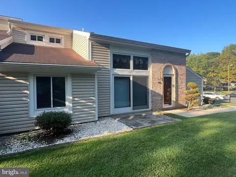 1530 Kensington Dr, Hagerstown, MD 21742