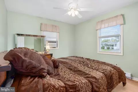 Bedroom - 11 Chips Ct, Smithsburg, MD 21783 photo 2 of 3