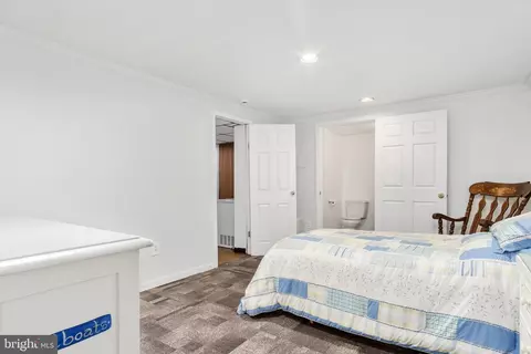 Bedroom - 11 Chips Ct, Smithsburg, MD 21783 photo 3 of 3