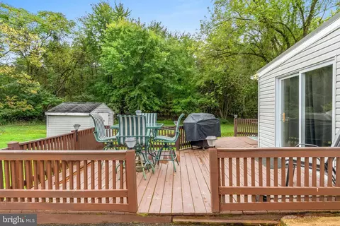 Exterior - 11 Chips Ct, Smithsburg, MD 21783 photo 2 of 4