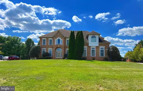 11018 Shalom Ln, Hagerstown, MD 21742