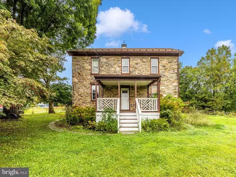 746 Valley Rd, Knoxville, MD 21758