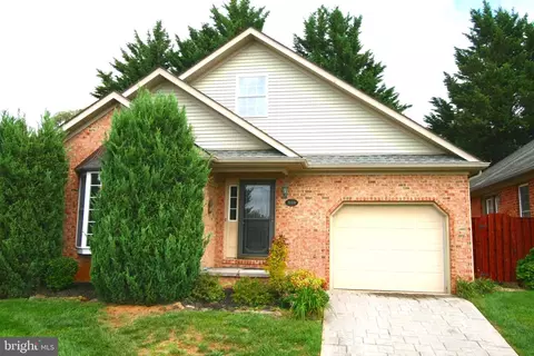 20439 Kings Crest Blvd, Hagerstown, MD 21742