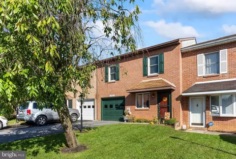 17936 Golf View Dr, Hagerstown, MD 21740