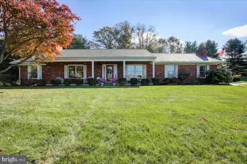 11803 Peacock Trl, Hagerstown, MD 21742