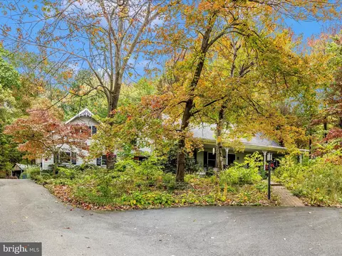 11733 Crystal Falls Dr, Smithsburg, MD 21783