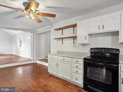 33 E Water St, Smithsburg, MD 21783 photo 17
