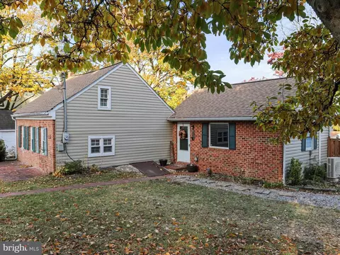 33 E Water St, Smithsburg, MD 21783 photo 4