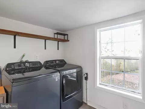 33 E Water St, Smithsburg, MD 21783 photo 9