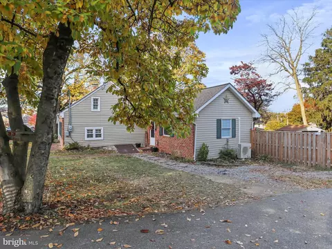 33 E Water St, Smithsburg, MD 21783 photo 5