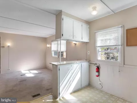 111 W Water St, Smithsburg, MD 21783 photo 16