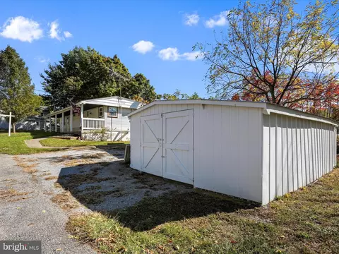 111 W Water St, Smithsburg, MD 21783 photo 7