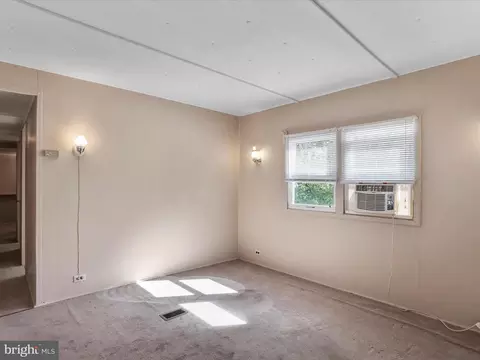 111 W Water St, Smithsburg, MD 21783 photo 12