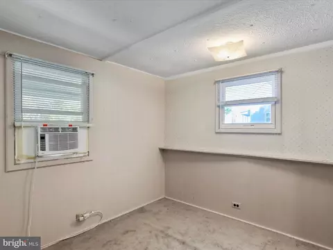 111 W Water St, Smithsburg, MD 21783 photo 22