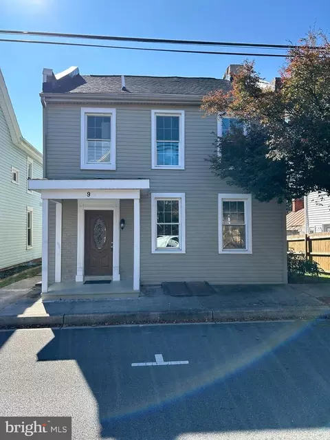 9 Cumberland St, Clear Spring, MD 21722 photo 1