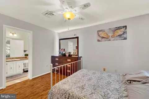 Bedroom - 22115 Pikeside Dr, Smithsburg, MD 21783 photo 9 of 11