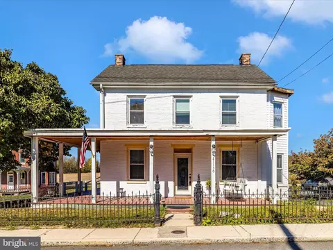 21130 21126 Twin Springs Dr, Smithsburg, MD 21783