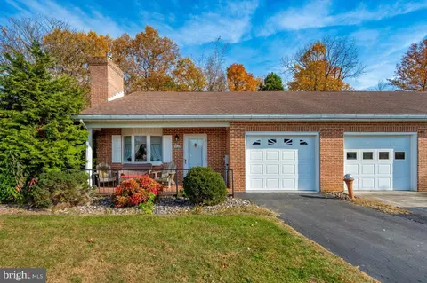 18024 Par Three Dr, Hagerstown, MD 21740