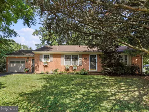 13406 Paramount Ter, Hagerstown, MD 21742