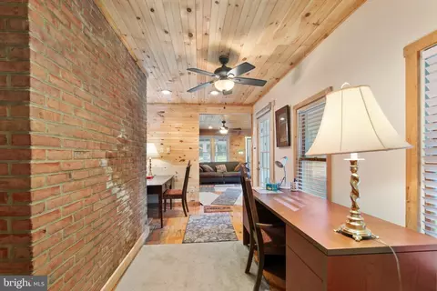 Entry Way - 10819 Shanktown Rd, Big Pool, MD 21711 photo 6 of 6