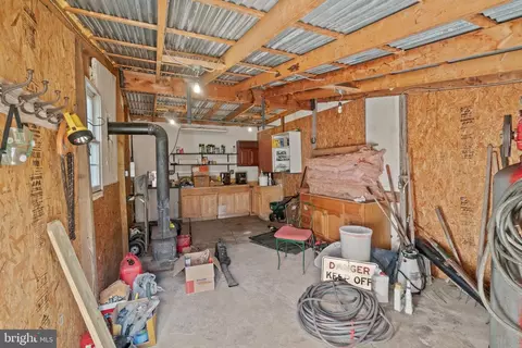 Entry Way - 10819 Shanktown Rd, Big Pool, MD 21711 photo 2 of 6