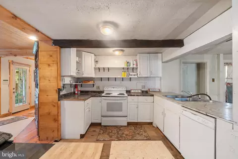 Kitchen - 10819 Shanktown Rd, Big Pool, MD 21711 photo 2 of 3