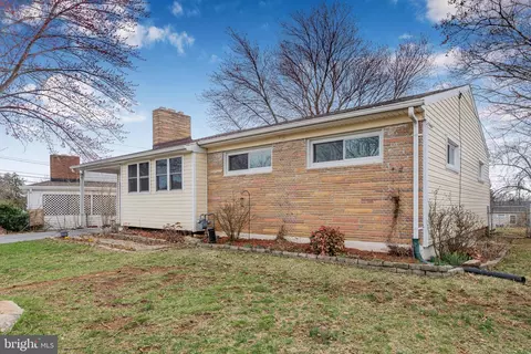 17629 York Rd, Hagerstown, MD 21740