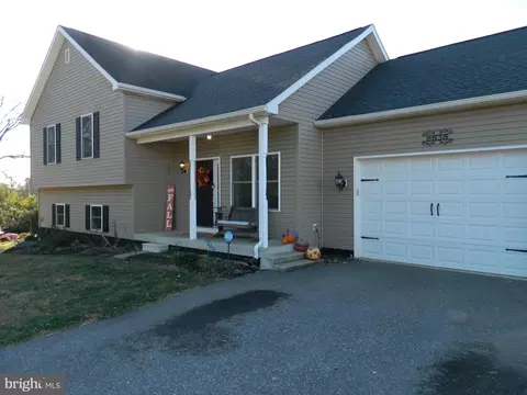 8838 Sharpsburg Pike, Fairplay, MD 21733
