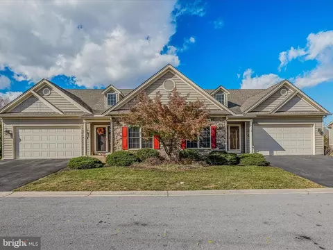 19516 Cortland Dr #61, Hagerstown, MD 21742