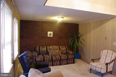 6217 Robinson Rd, Hancock, MD 21750 photo 2