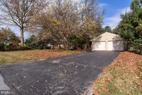 19026 Cherry Tree Dr, Hagerstown, MD 21742 photo 3